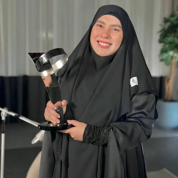 شاهد بالفيديو ”مقدم البلاغ ضد سمر نديم ينفي التحقيق معها”