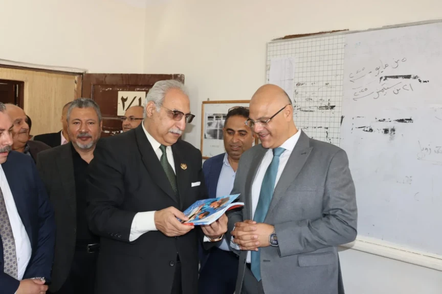 محافظ القليوبية يشارك في طابور الصباح ويتفقد عدداً من المدارس ببنها مع انطلاق العام الدراسي الجديد