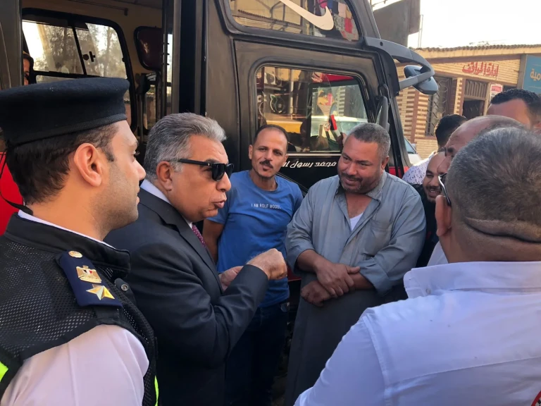 محافظ الدقهلية في جولة مفاجئة بموقف سيارات سندوب بالمنصورة