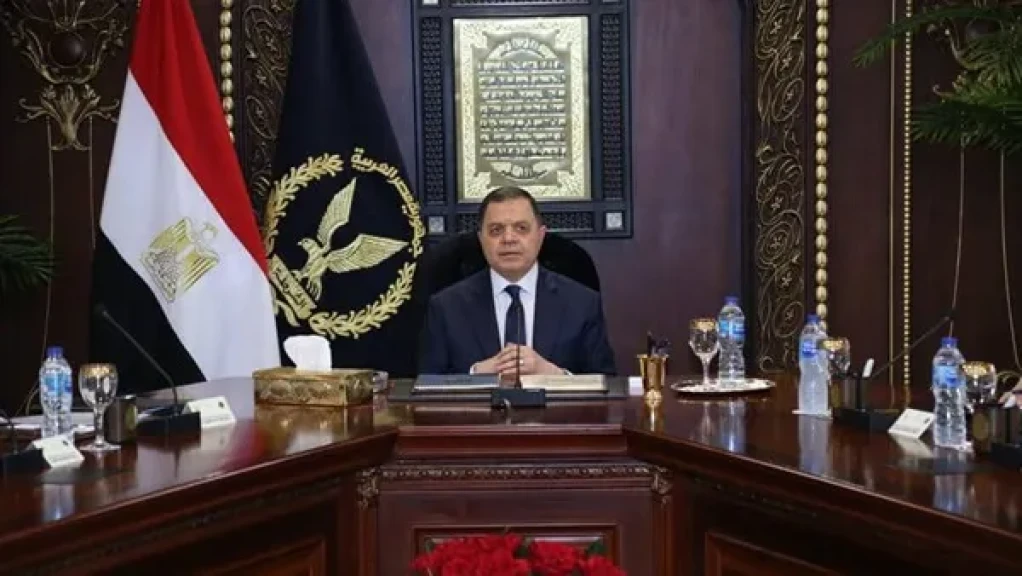 إبعاد 4 أشخاص مختلفي الجنسيات خارج البلاد لأسباب تتعلق بالصالح العام