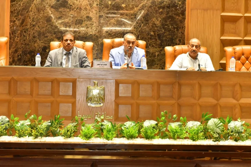 محافظ أسيوط: لا تهاون في مواجهة التعديات .. وخطط حاسمة لحماية الأراضي ودعم التنمية المستدامة