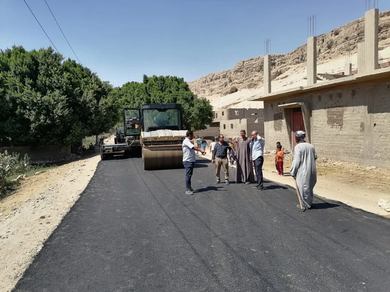 محافظ أسيوط : بدء أعمال رصف طريق عزبة سعيد – الدير المعلق بأبنوب بطول 3.5 كم