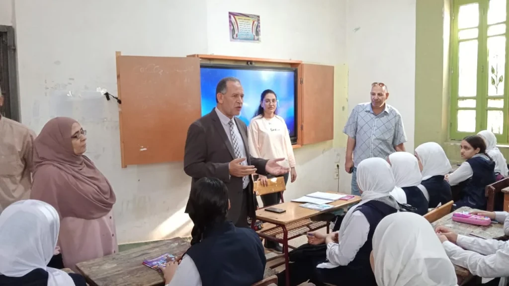 اليوم الرابع على التوالى  وكيل وزارة التعليم بأسيوط يزور مدارس ساحل سليم  لمتابعة انتظام الدراسة وتسكين المعلمين