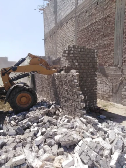محافظ أسيوط: إزالة 51 حالة تعدي واسترداد أكثر 2 فدان و5 آلاف متر مربع ضمن المرحلة الثانية من الموجة الـ27
