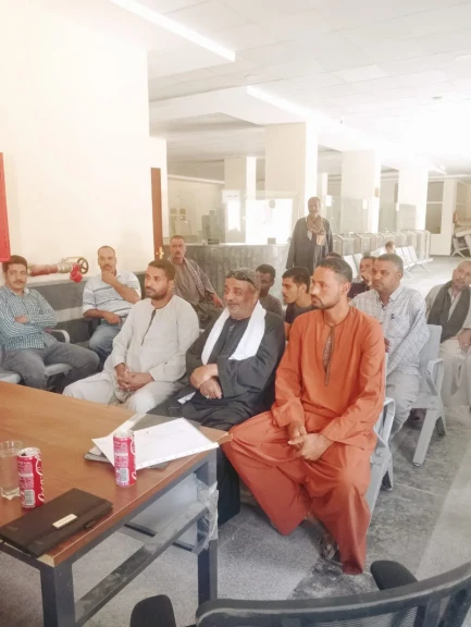 محافظ أسيوط: حملات توعية ضد الحرق المكشوف للمخلفات الزراعية وتحرير محاضر للمخالفين بقرية بصرة بالفتح