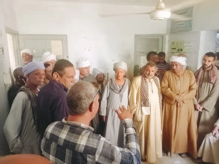محافظ أسيوط: حملات توعية بأضرار الحرق المكشوف للمخلفات الزراعية بقرية بني زيد الأكراد بمركز الفتح
