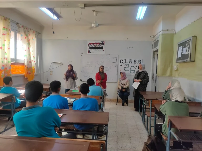 مدير تعليم أسيوط : زيارات مستمرة للمدارس للتعريف بنظام البكالوريا الجديد قبل انتهاء المهلة المحددة