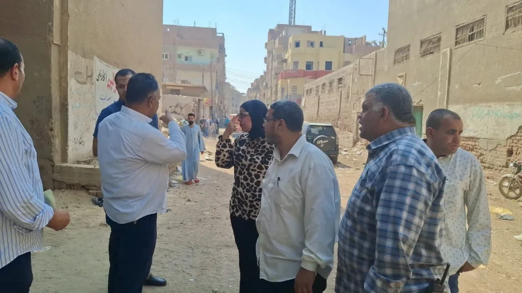محافظ أسيوط: خطة متكاملة لتطوير شوارع ديروط بـ160 ألف متر إنترلوك ضمن برامج التنمية المستدامة