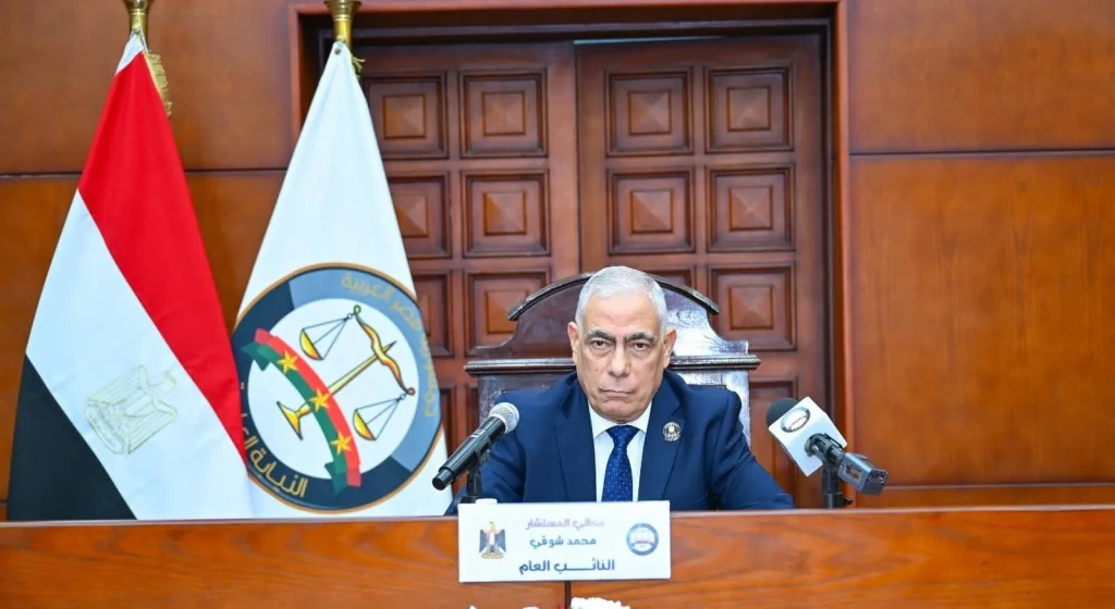 النائب العام يزور نيابتي شمال وشرق القاهرة الكليتين ويلتقي عددًا من أعضائهما