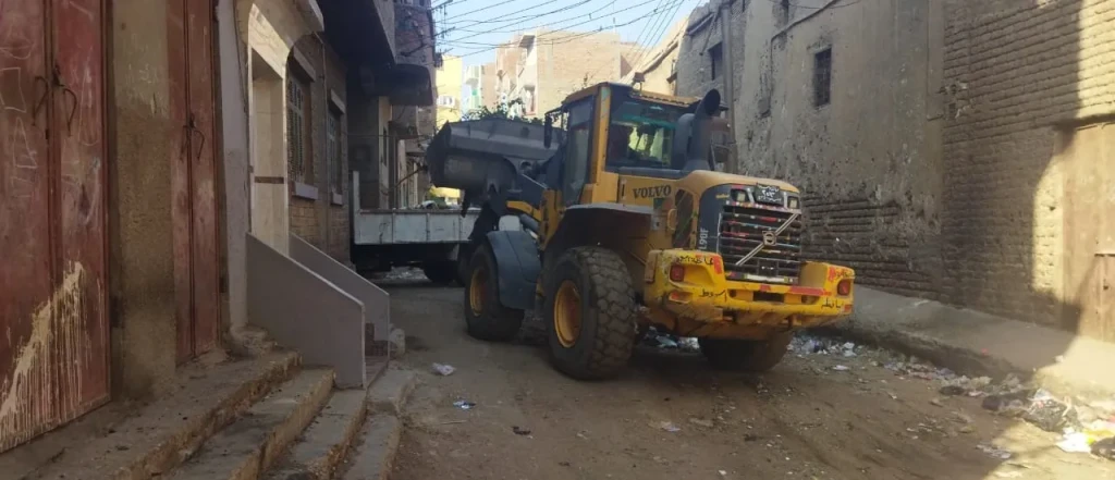 محافظ أسيوط: تكثيف حملات النظافة لإزالة تراكمات القمامة والمخلفات بقرى مركز أبوتيج
