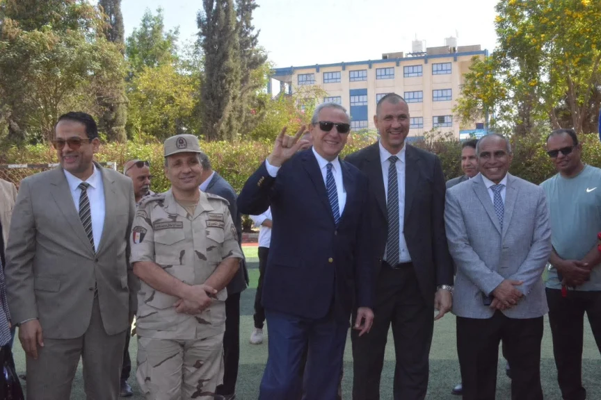 في ثاني أيام “أسبوع الخير”الغربية تحتفل بعيدها القومي الـ227 وذكرى نصر أكتوبر الـ52 بافتتاح معرض “أكتوبر ورحلة الإنجاز” وتوزيع 20 حقيبة مدرسية على طلاب ذوي الهمم