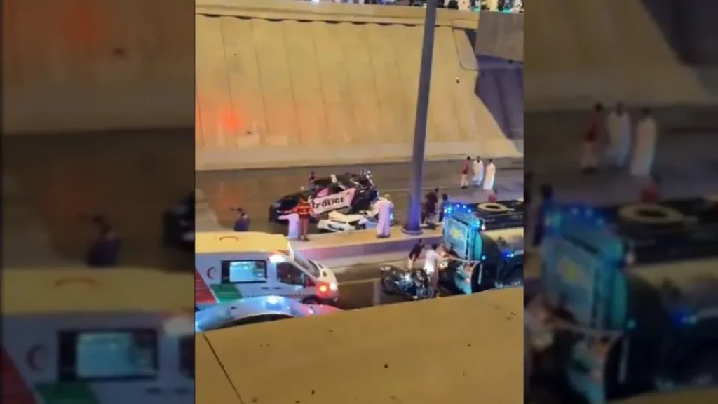 وفاة مصري في السعودية بعد سقوط سيارة شرطة على سيارته خلال مطاردة