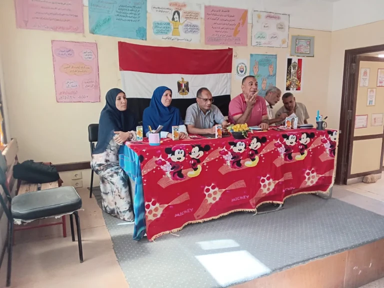محافظ أسيوط : حملات توعية بأضرار الحرق المكشوف للمخلفات الزراعية بقرى مركز منفلوط