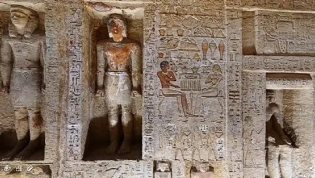 اختفاء لوحة أثرية مصرية نادرة.. والنيابة العامة تحقق