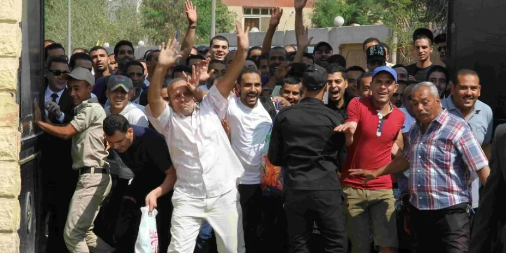قرار رئاسي بالعفو عن بعض المحكوم عليهم بمناسبة ذكرى حرب أكتوبر