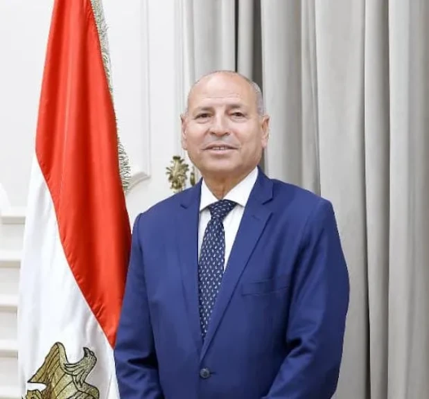 محافظ القاهرة يهنئ د. خالد العنانى بمنصب مدير عام اليونسكو