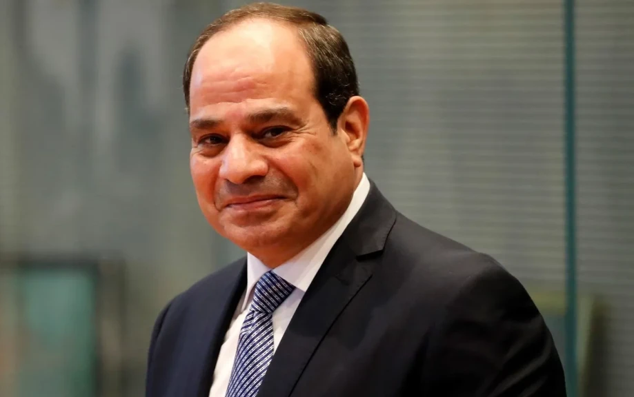 الرئيس السيسي يشهد حفل تخرج دفعة جديدة من طلبة أكاديمية الشرطة بعد قليل