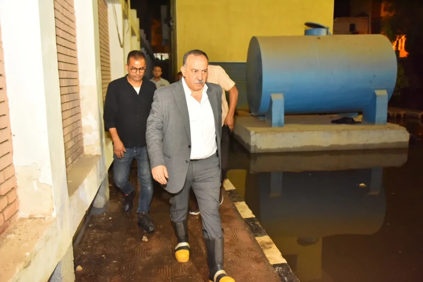 محافظ أسيوط يتابع أعمال إصلاح كسر مفاجئ بمحطة المراغي للصرف الصحي ويوجه بتكثيف الجهود لسرعة الانتهاء من الأعمال