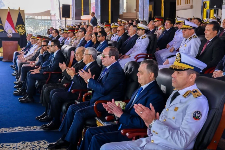 بالصور والفيديو .. السيسي يشهد حفل تخريج دفعة جديدة من ضباط الشرطة