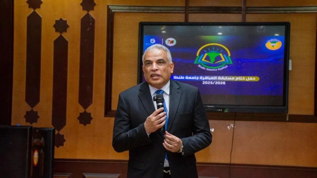 برعاية وحضور رئيس جامعة طنطا: كلية طب الأسنان تتوج بكأس ”عباقرة الجامعة” في دوري المعلومات الأول