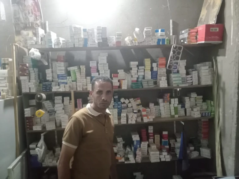 محافظ أسيوط : ضبط مخزن أدوية غير مرخص يحتوي على عقاقير مخدرة وسجائر مجهولة المصدر بالغنايم