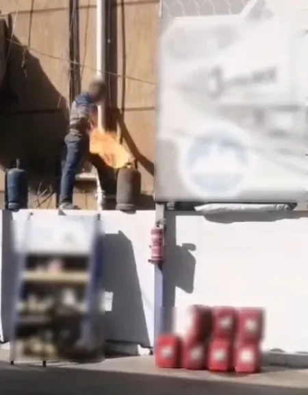 الداخلية تكشف حقيقة قيام أحد الأشخاص بإشعال اسطوانة بوتاجاز داخل محطة وقود بدمياط