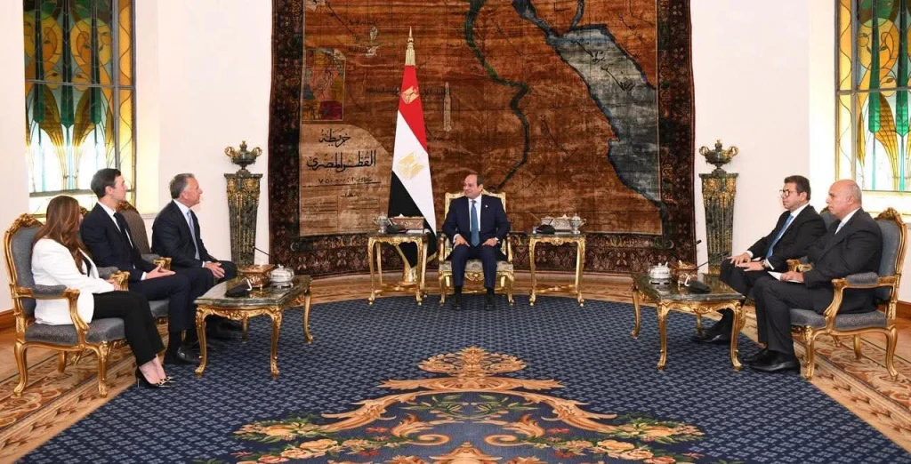 بالصور والفيديو..الرئيس السيسى يستقبل المبعوث الخاص الأمريكى وكبير مستشارى رئيس الولايات المتحدة الأمريكية
