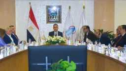 وزيرالتموين والتجارة الداخلية يترأس اجتماع...