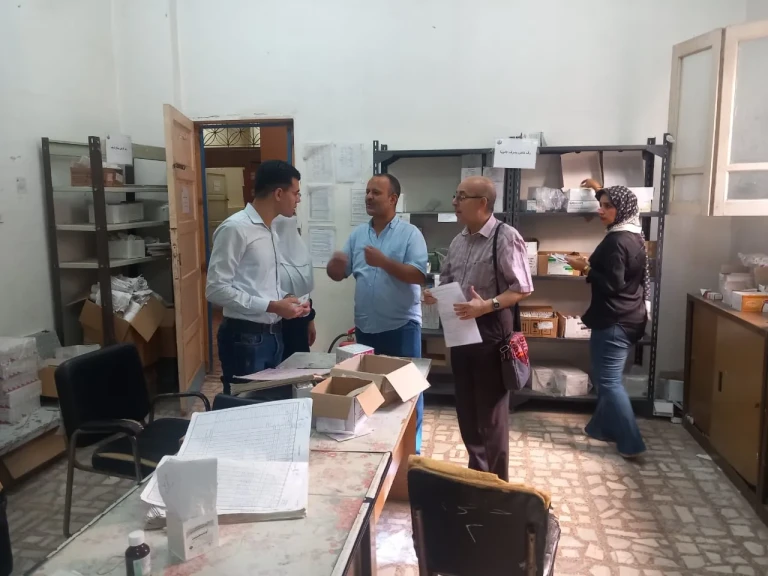 محافظ الدقهلية يتابع تقارير نتائج لجان المرور الميداني على بعض المنشآت الخدمية بمركزي المطرية والمنزلة
