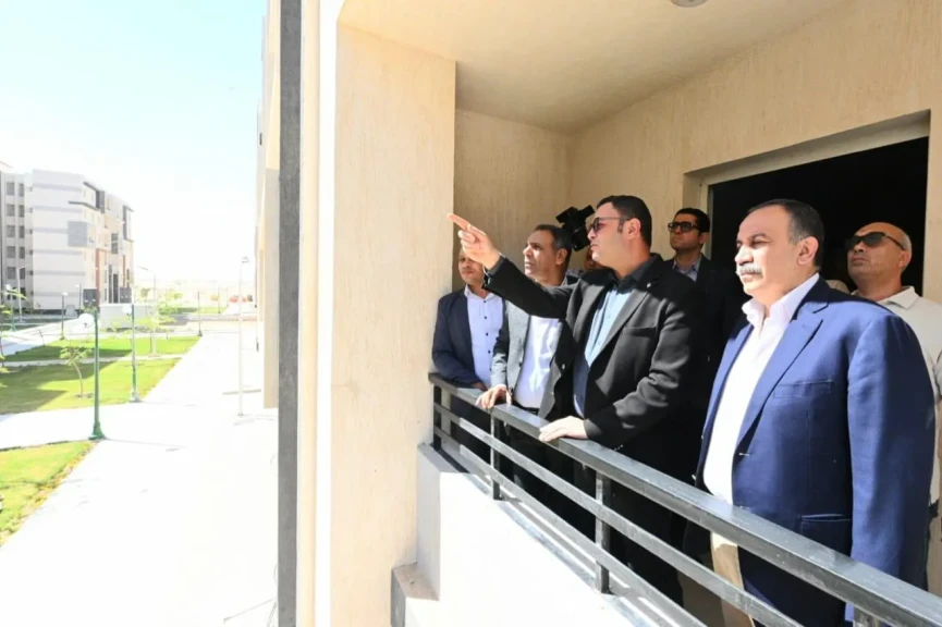 وزير الإسكان ومحافظ أسيوط يتفقدان مشروع المبادرة الرئاسية ”سكن لكل المصريين” بمدينة ناصر الجديدة