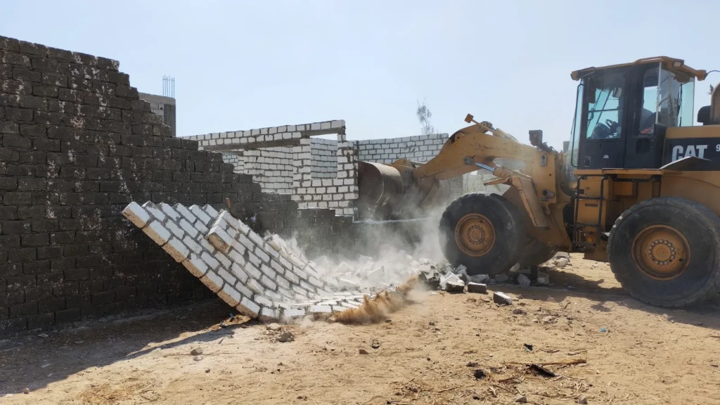 محافظ أسيوط: إزالة 82 حالة تعدي واسترداد 936 فدانًا من أملاك الدولة في المرحلة الثالثة من الموجة الـ27