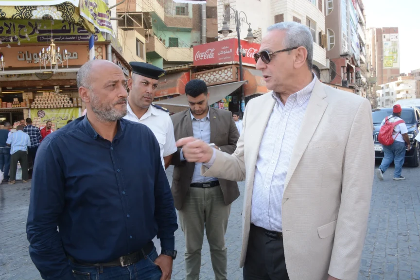 محافظ الغربية يتابع ميدانيًا انتظام الخدمات بمحيط مسجد السيد البدوي.. ويوجه باستمرار تقديم الخدمات وتوفير سبل الراحة لزوار عروس الدلتا خلال احتفالات المولد الأحمدي