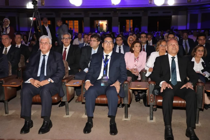 محافظ القاهرة يشهد إفتتاح فعاليات المؤتمر الأول للذكاء الاصطناعى الذى تنظمه جامعة القاهرة