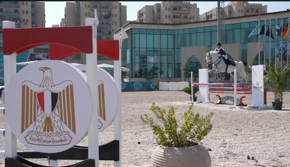 شاهد بالفيديو ..فعاليات اليوم الثانى للبطولة الدولية لقفز الموانع بملاعب وادى الفروسية التابع لوزارة الداخلية