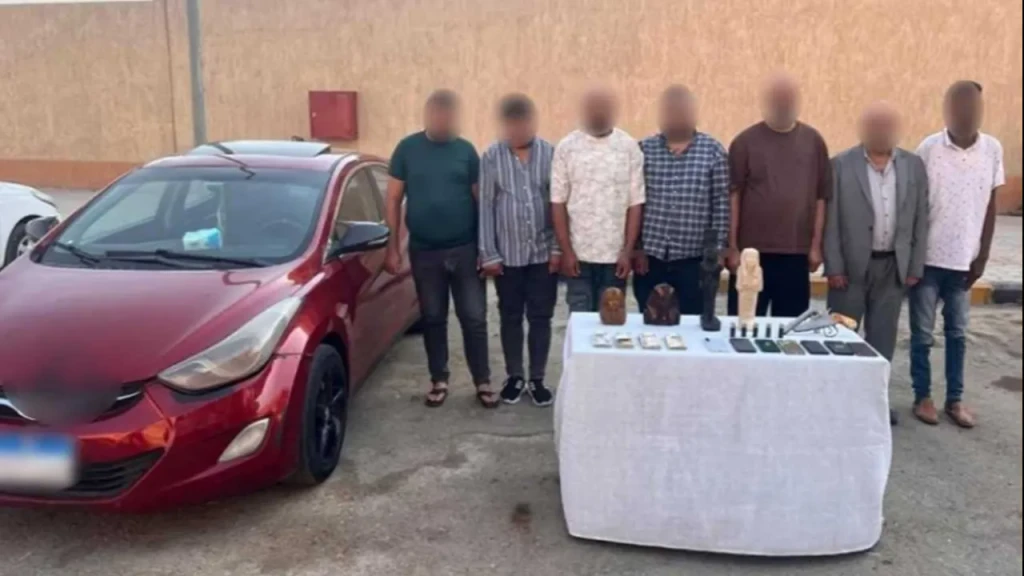ضبط تشكيل عصابي بالجيزة تخصص نشاطه في النصب والاحتيال على المواطنين