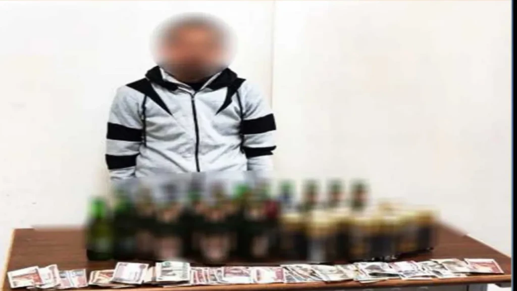 مباحث الآداب تضبط شخص بالإسكندرية لقيامه ببيع مشروبات كحولية مغشوشه