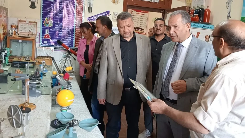 مدير تعليم أسيوط يتفقد مدارس عزبة جودة وعزبة خلف وجزيرة الأكراد بمركز أسيوط لدعم العملية التعليمية وتطبيق البرامج العلاجية للطلاب الضعاف