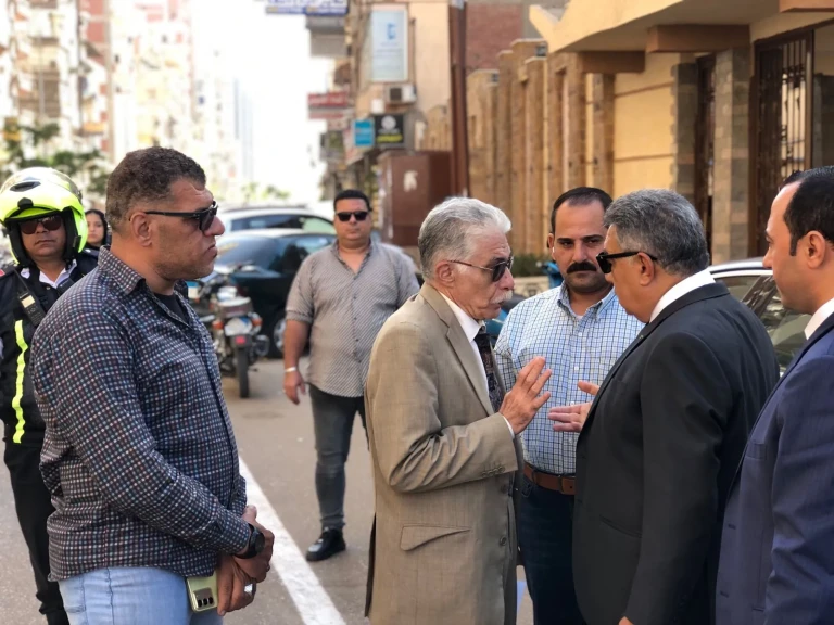 محافظ الدقهلية في جولته الصباحية: - المتابعة الميدانية المستمرة لعمل خطوط الباصات السرفيس الجديدة