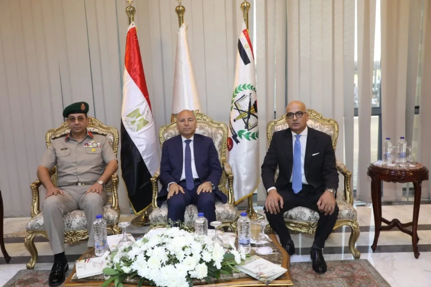 محافظ القاهرة يشهد إحتفال جامعة عين شمس بالتعاون مع قوات الدفاع الشعبي بمناسبة ذكرى إحتفالات أكتوبر المجيدة