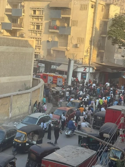 شاهد ..إخماد نيران حريق هائل بمطعم شهير بالمحلة دون اصابات وخسائر بشرية