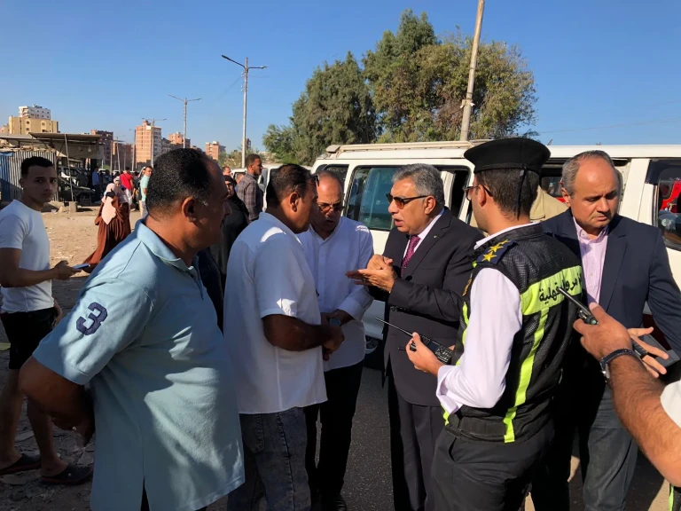 محافظ الدقهلية يتابع مواقف السيارات بجديلة لمنع أي تكدسات