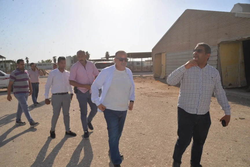 محافظ أسيوط يتفقد مزرعة الدواجن بعرب العوامر ويوجه بإعادة تأهيلها وتطويرها لتحقيق الاستفادة القصوى منها