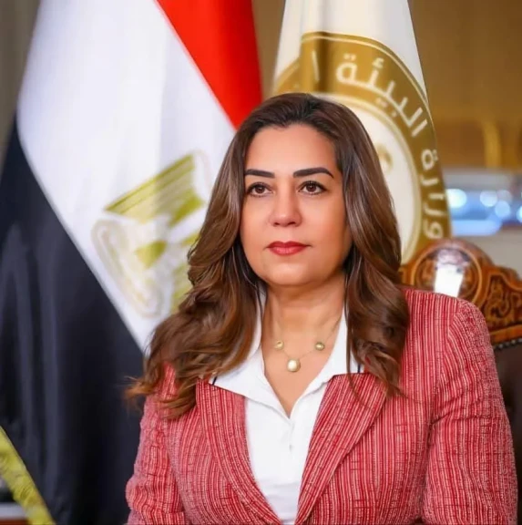 وزارة البيئة تشكل لجنة تفتيش عاجلة  بشأن انبعاثات محطة خلط خرسانة