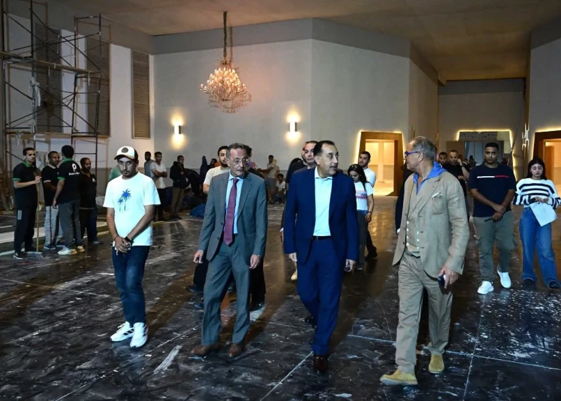 جولة ليلية لرئيس الوزراء لمتابعة الترتيبات والتجهيزات النهائية للاحتفال الرسمي بافتتاح المتحف المصري الكبير
