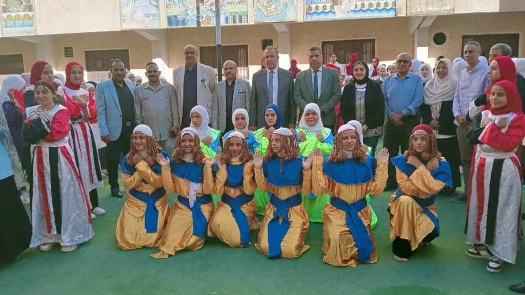 الاذاعه المدرسيه