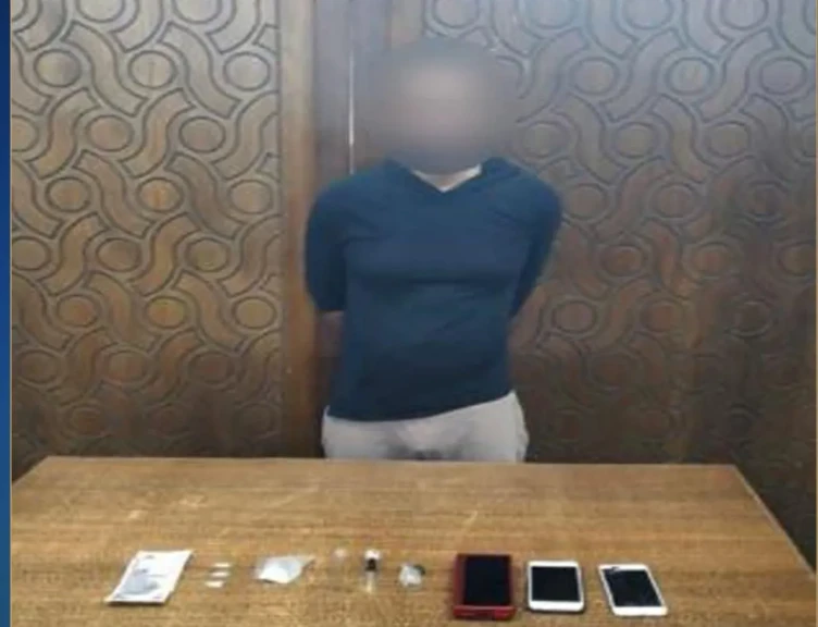 ضبط شخص لقيامه بإستخدام أحد التطبيقات الهاتفية للترويج لممارسة أعمال الفجور بدون مقابل مادى