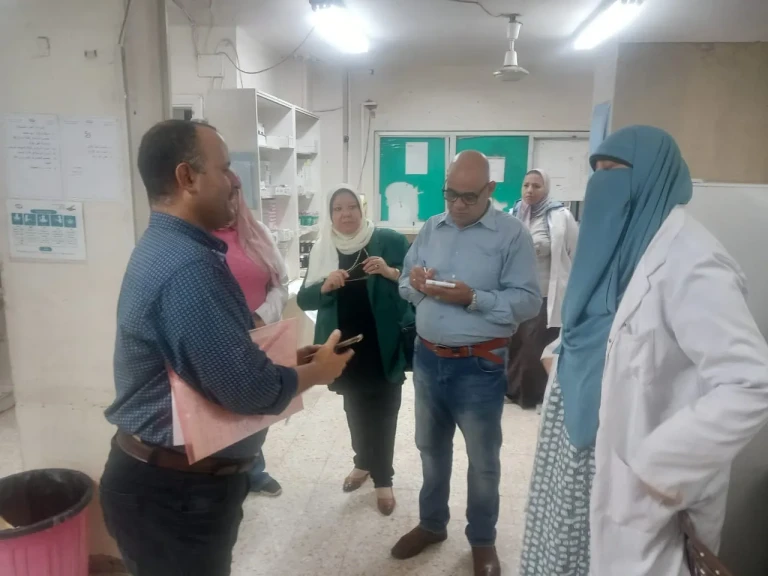 محافظ الدقهلية يتابع تقارير نتائج لجان المرور الميداني على بعض المنشآت الخدمية