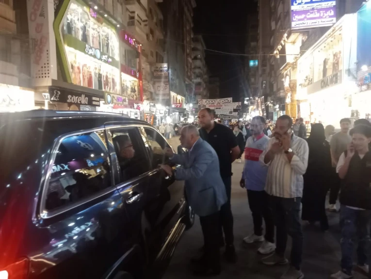 بالصور .. محافظ الدقهلية يتابع ميدانياً مستوي نظافة شوارع المنصورة ورفع الإشغالات