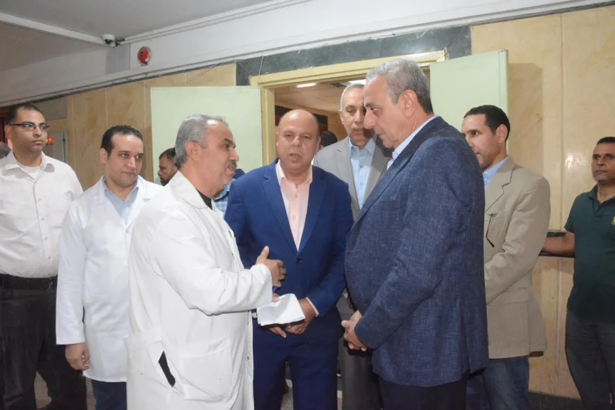 محافظ الغربية في جولة مفاجئة بعيادة ابن سينا بالمحلة