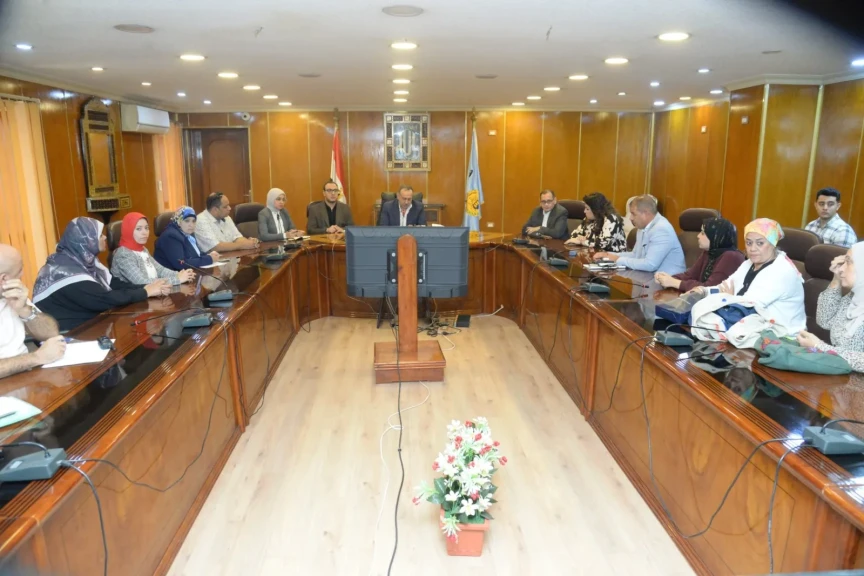 اثناء اللقاء